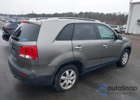 2013 Kia Sorento Lx z USA, uszkodzony, nr VIN 5XYKT3A62DG419245